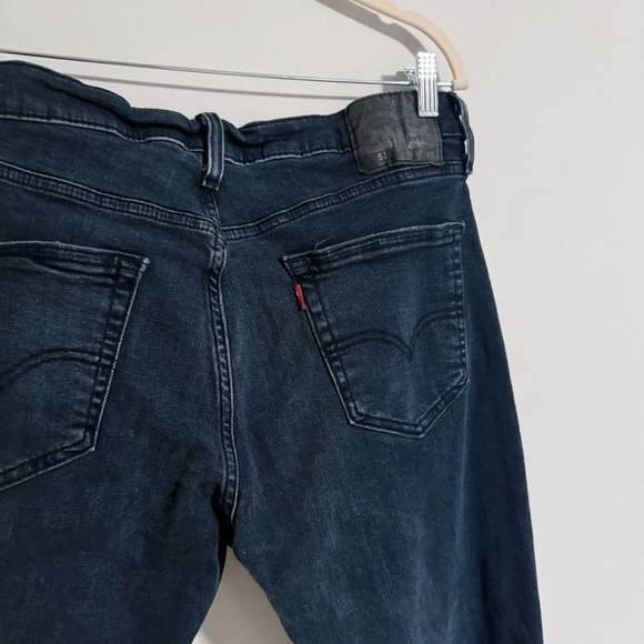 Levi’s - 514 Straight Fit Dark Blue Jeans - Picture 5 of 5